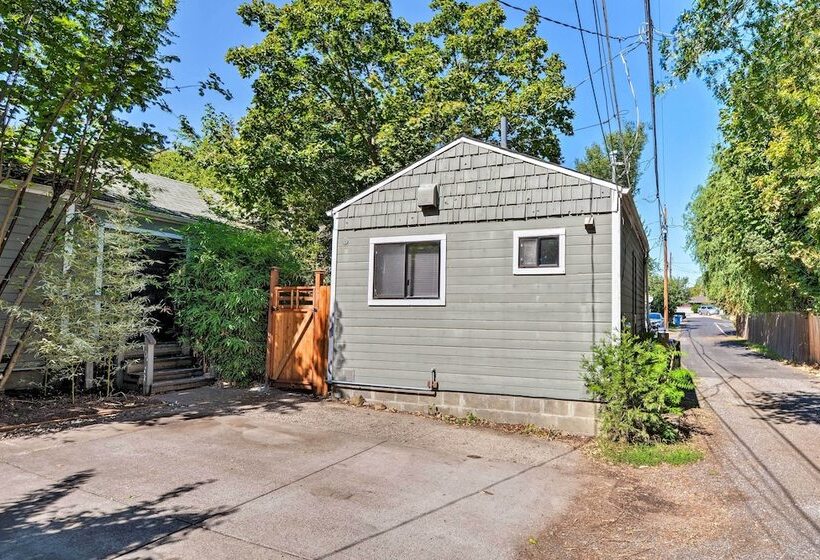 Warm & Inviting Ashland Cottage < Half Mile To Sou
