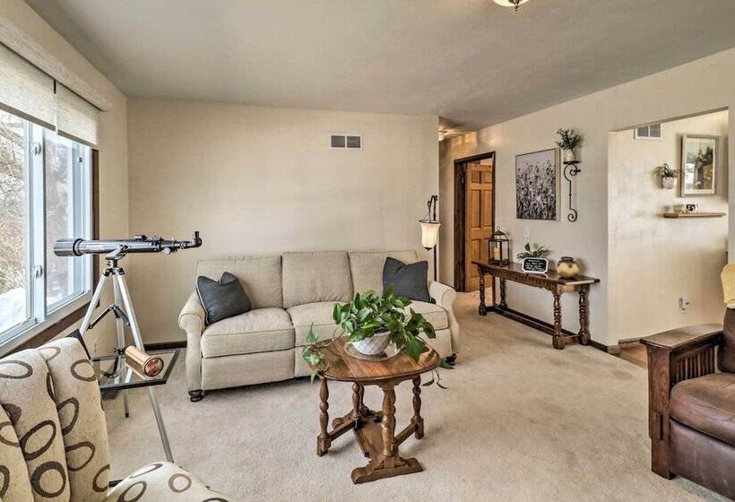 Watch The Sunrise At This Quaint Lake View Cottage