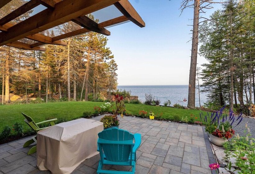 Waterfront Cabin On Lake Superior W/ Fire Pit