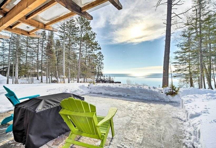 Waterfront Cabin On Lake Superior W/ Fire Pit