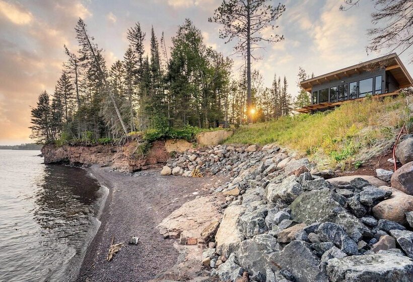 Waterfront Cabin On Lake Superior W/ Fire Pit