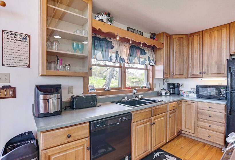 West Virginia Cabin Near Snowshoe Mountain Resort