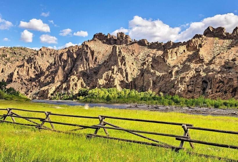 Yellowstone River Lodge W/ Kayaks & Mountain Views