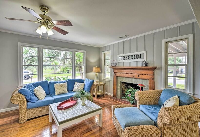 Beaufort Home W/porch, 4 Mi. From Downtown!