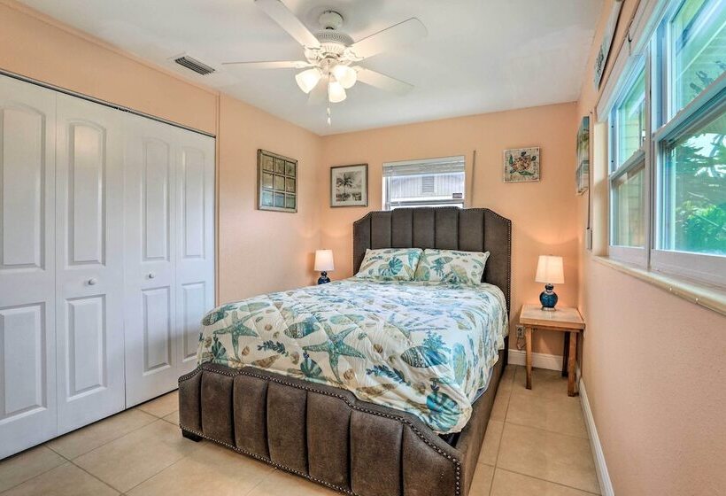 Bradenton Home W/ Beautiful Yard: 4 Mi To Downtown