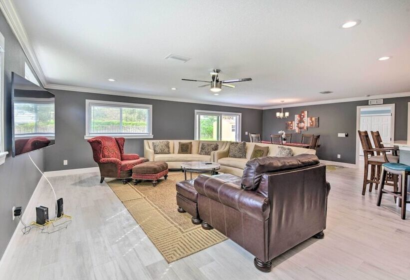 Bradenton Retreat W/ Yard: 3 Mi To Downtown!