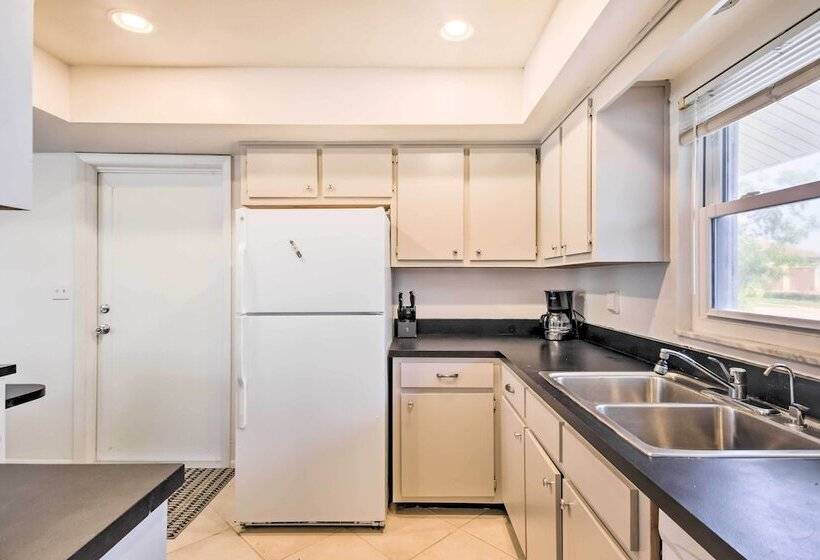 Breezy Marco Island Home W/ Pool   Walk To Beach!