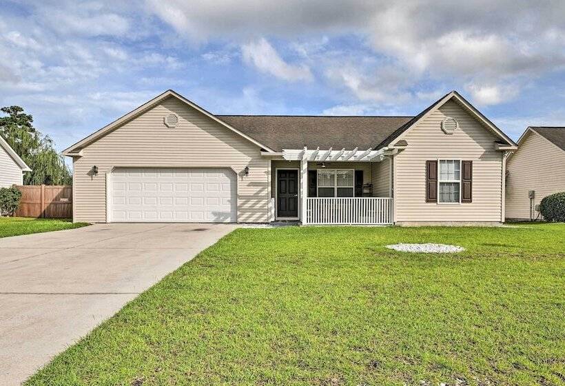 Pet Friendly Home W/ Fire Pit In Myrtle Beach