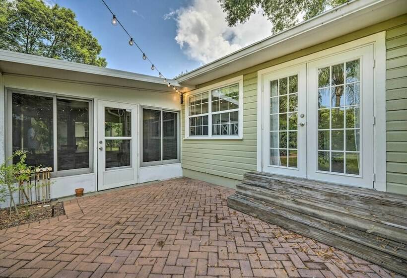 Charming Mt Dora Home W/ Shared Patio & Yard!