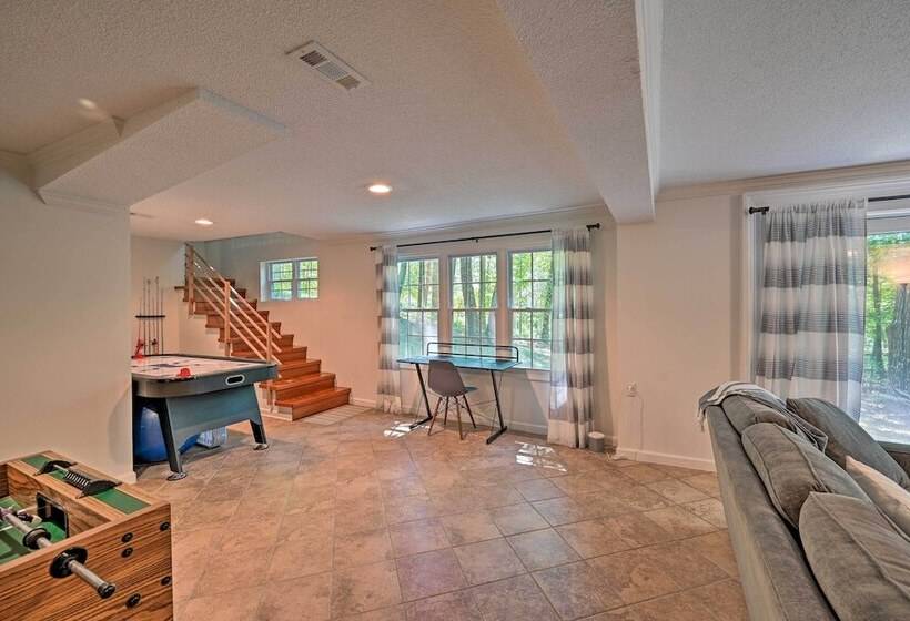 Chic House W/ Private Dock On Lake Hartwell!