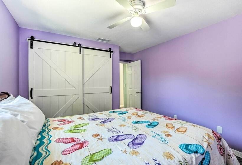 Clearwater Family Home W/ Private Hot Tub!