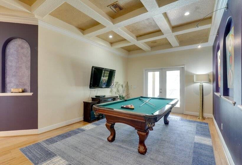Contemporary Brandon Home W/ Pool & Game Room