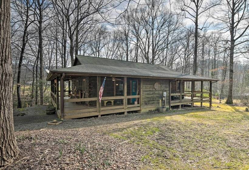 Creekside Marietta Cabin Retreat W/ Fire Pit!
