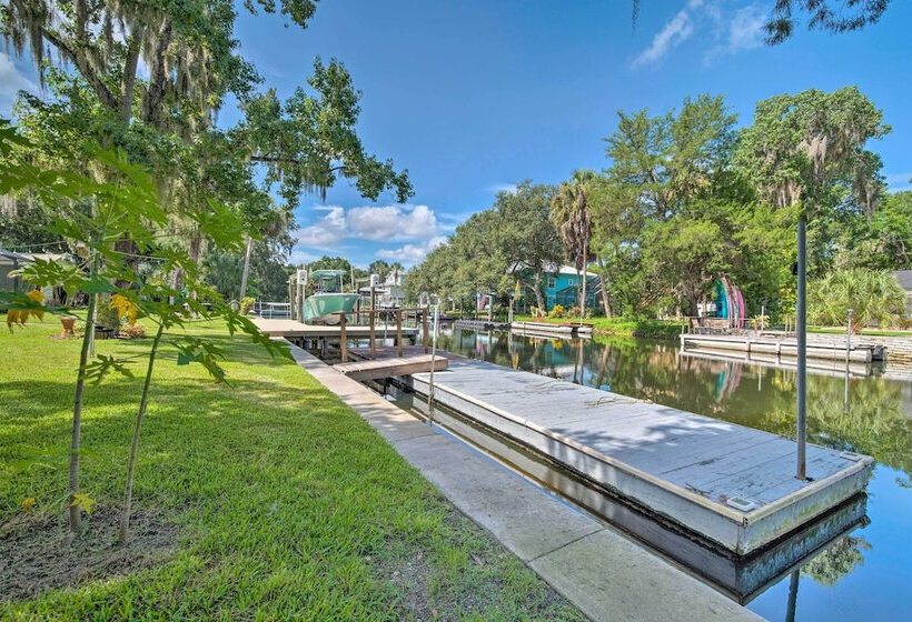 Crystal Water Escape W/ Private Outdoor Oasis