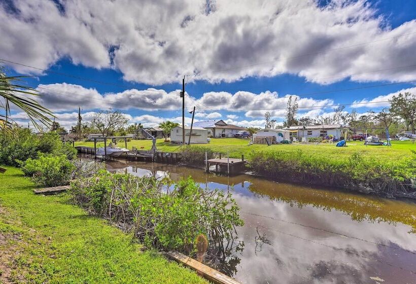 Englewood Escape W/ Screened In Pool & Grill!