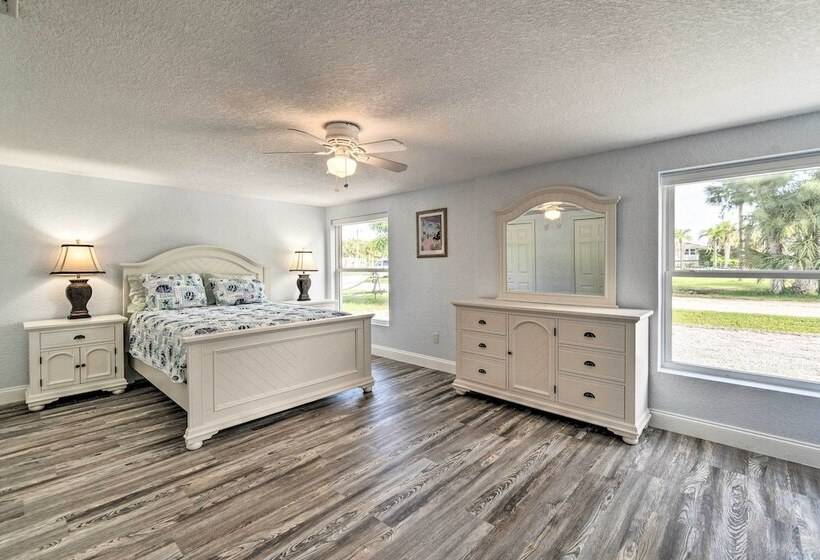 Family Friendly Englewood Rental W/ Canal Views!