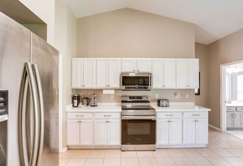 Family Friendly Port St Lucie Home W/ Patio!