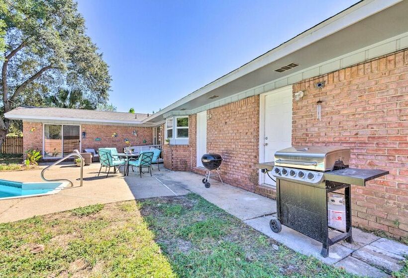 Family Home W/ Private Pool & Fenced Yard!