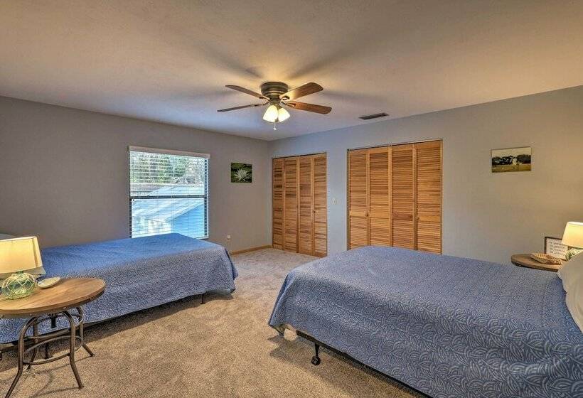 Gorgeous Waldo Home W/ Dock On Santa Fe Lake!