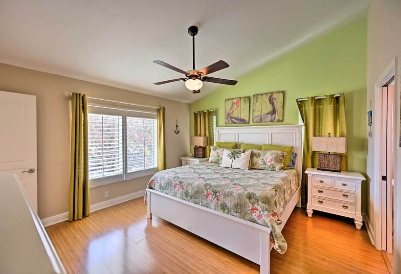 House W/ Heated Pool & Grill   Walk To Beach!