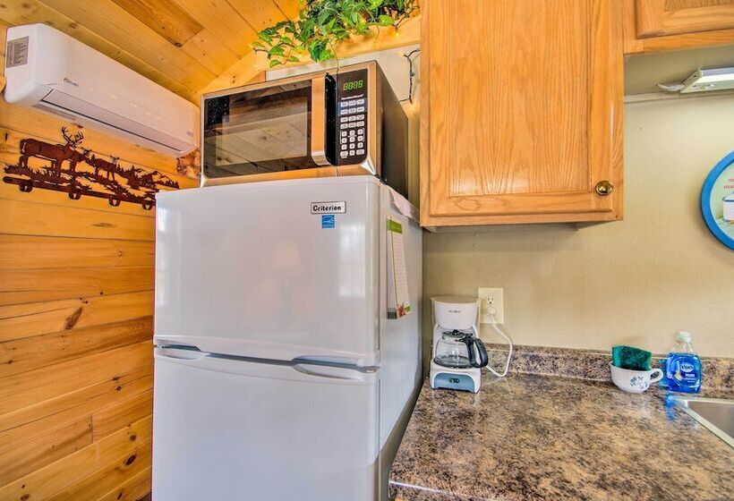 Creek Views & Grill: Idyllic Florence Cabin