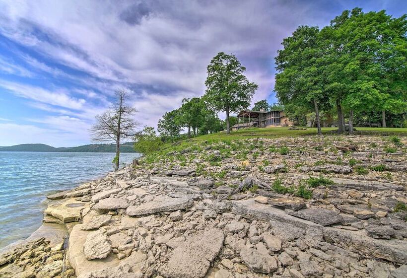 Inviting Home W/ Pool & Hot Tub On Table Rock Lake