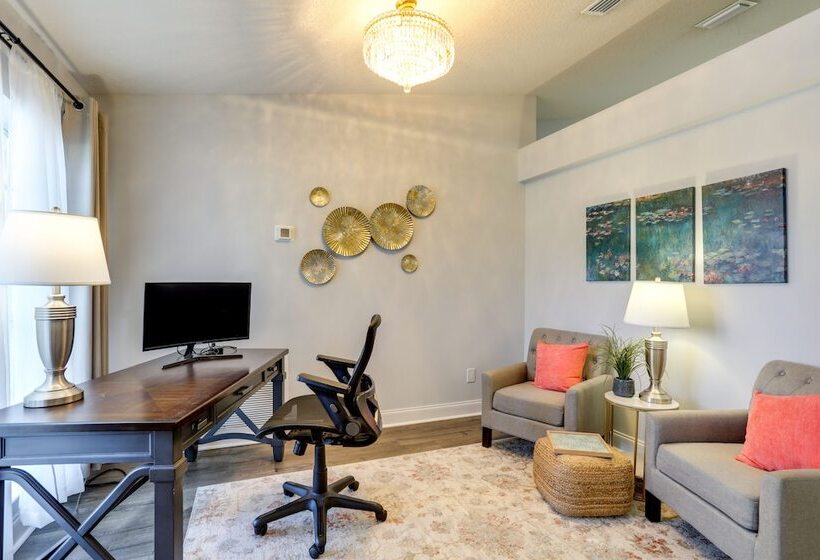 Inviting Jensen Beach Home W/ Screened In Patio!