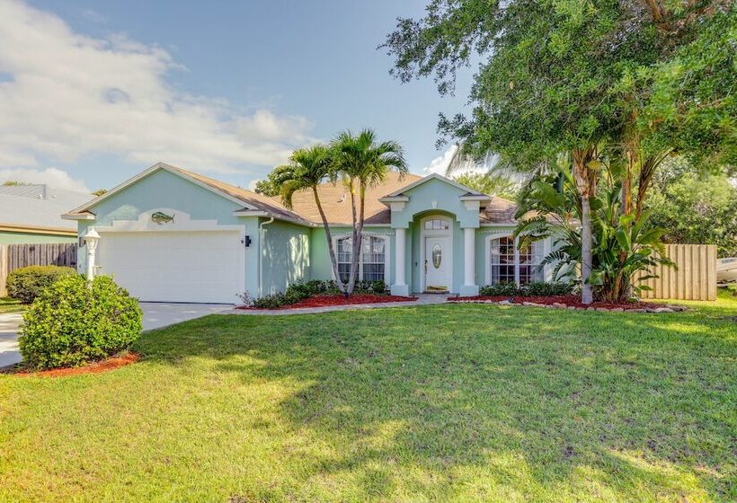 Inviting Jensen Beach Home W/ Screened In Patio!