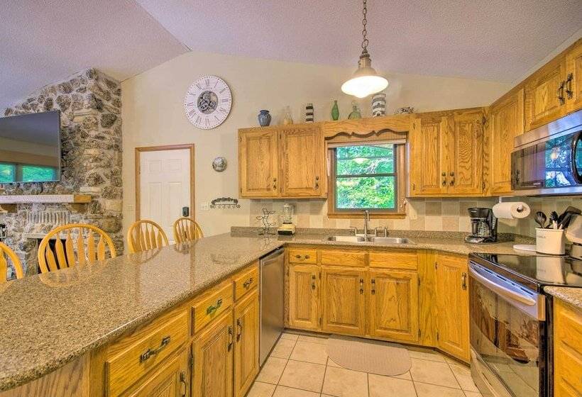 Private Boat Dock: Lakefront Eldon Home!