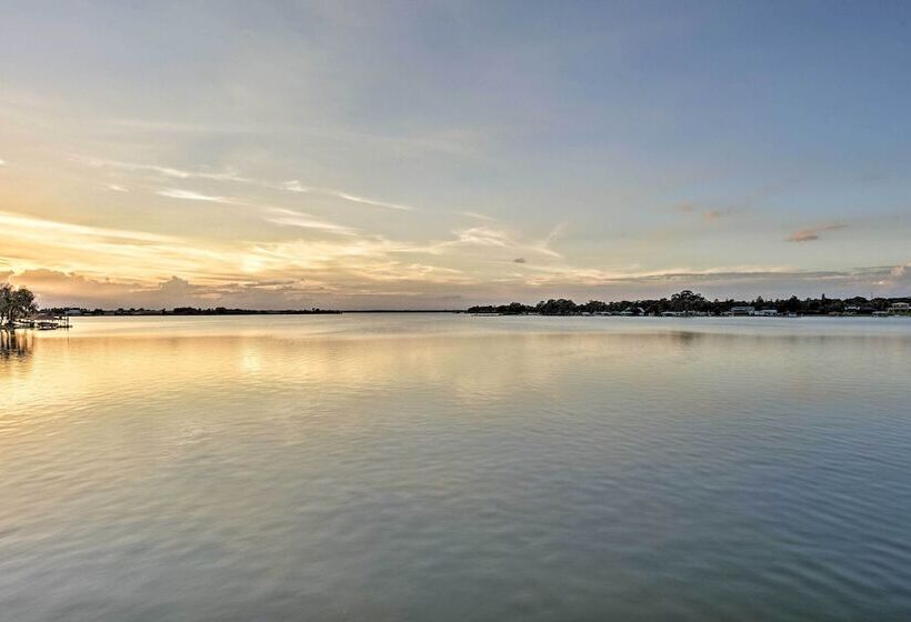 Lakefront Florida Retreat   Pool Table & Boat Dock