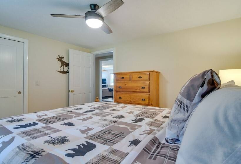 Lakefront Naples Retreat With Docks & Fire Pits!