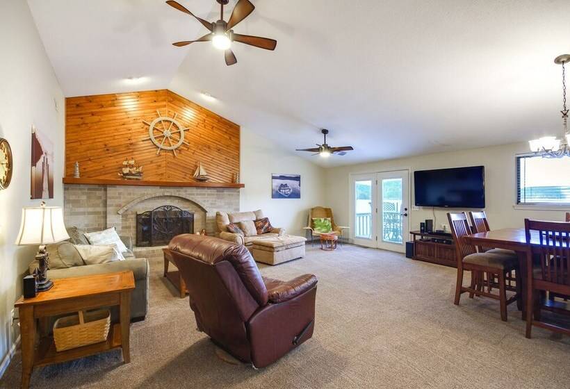 Lake Of The Ozarks Home W/ Dock & Water Slide
