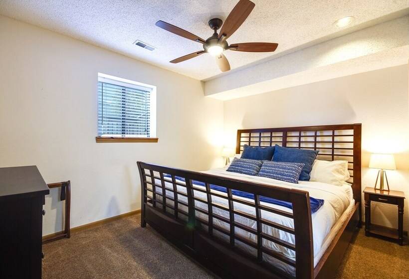 Lake Of The Ozarks Home W/ Dock & Water Slide
