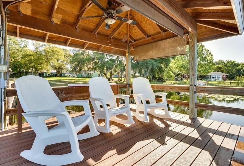 Lakefront Tavares Home W/ Deck, Patio & Dock!