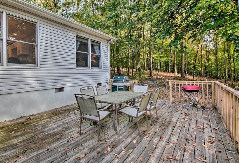 Lakefront Westminster Retreat W/ Boat Dock!