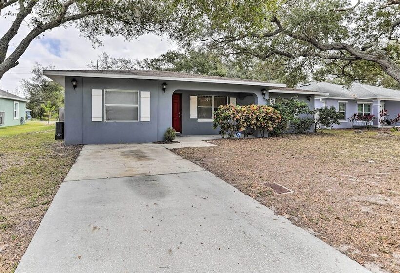 Largo Hideaway W/ Game Room & Fenced Yard!
