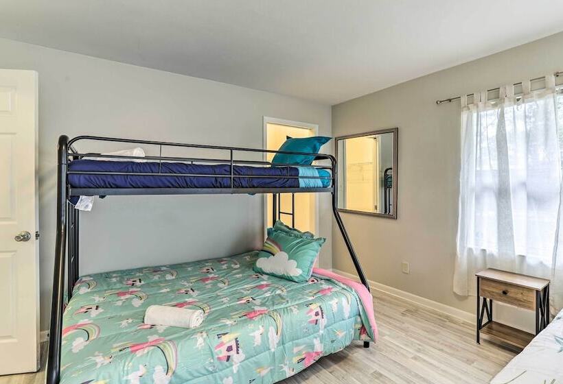 Largo Hideaway W/ Game Room & Fenced Yard!