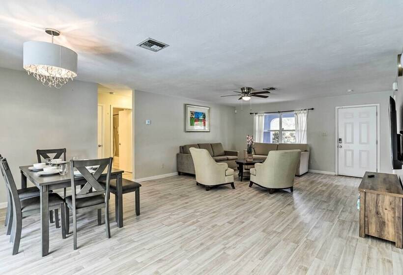 Largo Hideaway W/ Game Room & Fenced Yard!