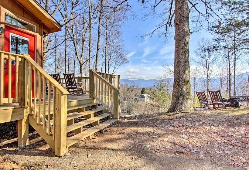 Panoramic View Gatlinburg Cabin W/ Private Hot Tub