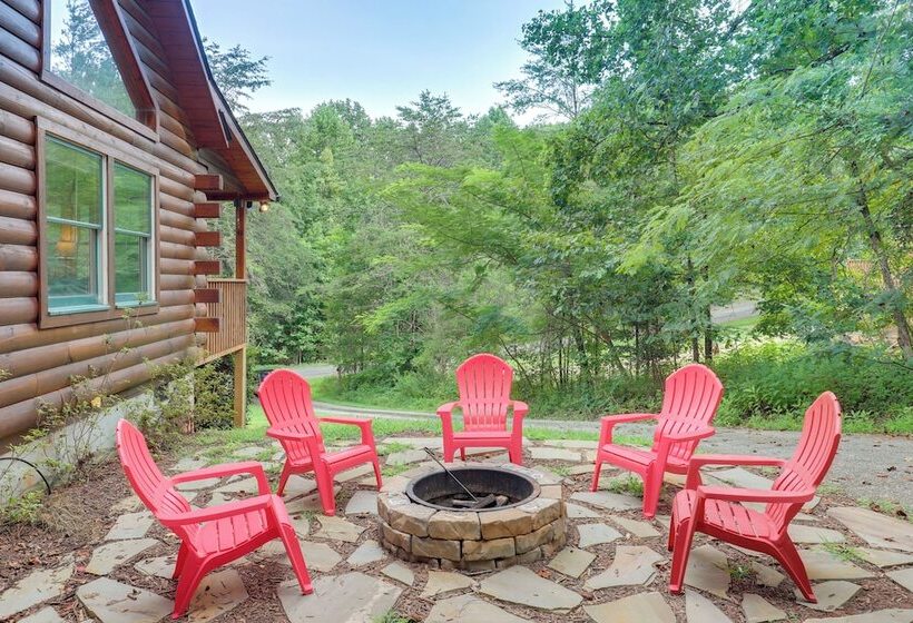 Moonshine Manor  Cabin W/ Hot Tub, Near Lake Lure