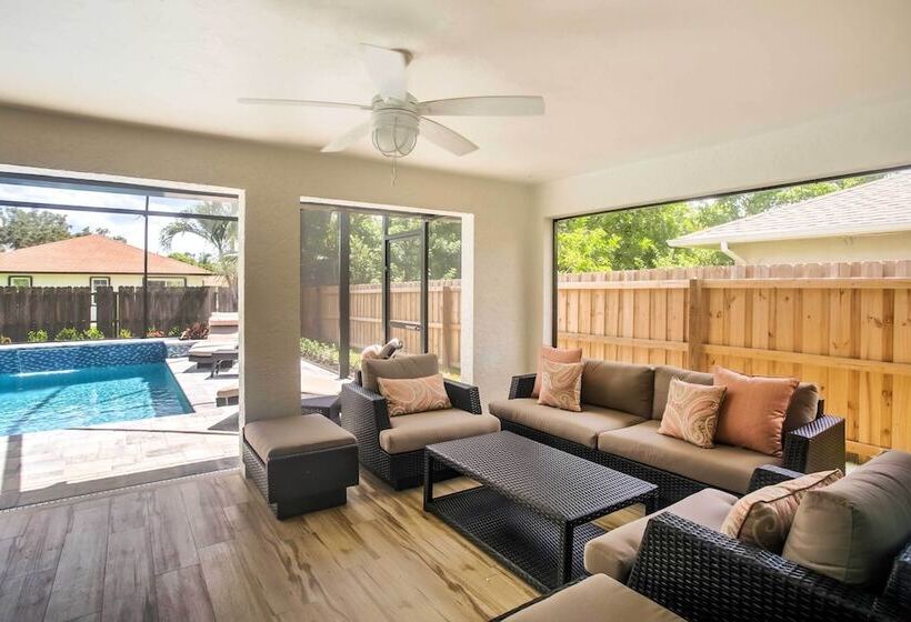 Naples Home W/ Lanai & Pool Near Vanderbilt Beach!