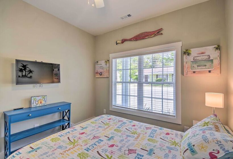 Ocean Isle Beach Home W/ Shared Lanai & Grill