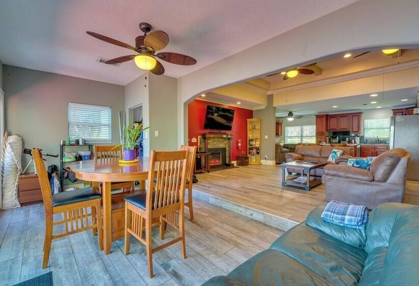 Ocklawaha Lake House W/ Private Hot Tub & Views!