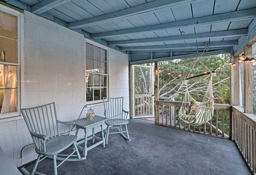 Pawleys Island House,   Steps To Beach & Creek!