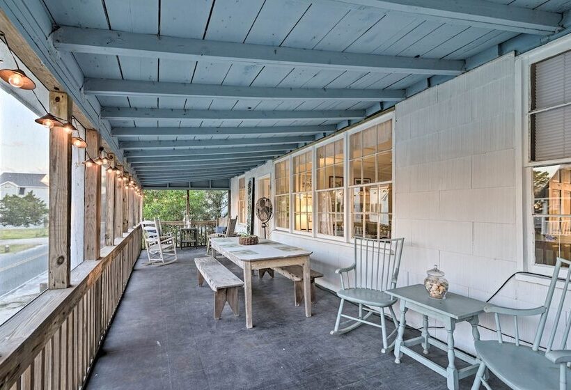 Pawleys Island House,   Steps To Beach & Creek!