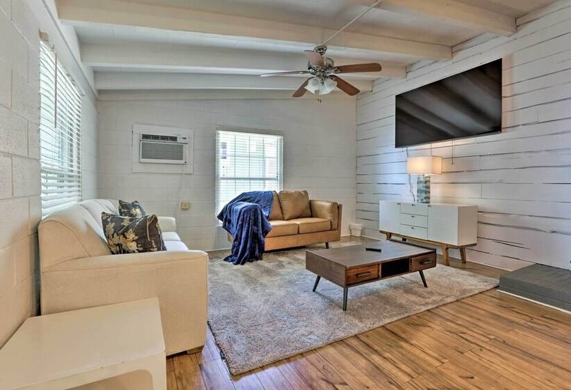 Peaceful Escape W/ Boat Dock On Lake Talquin!