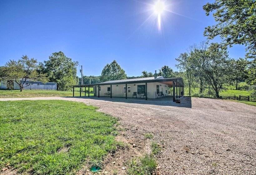 Peaceful Guest Home W/ Patio On 152 Acre Farm