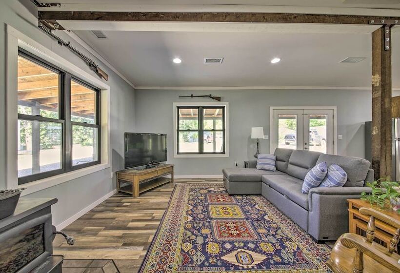 Peaceful Guest Home W/ Patio On 152 Acre Farm