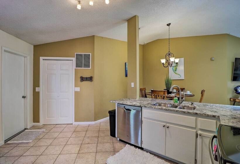 Pet Friendly Amelia Island Home ~ 1 Mi To Beach!
