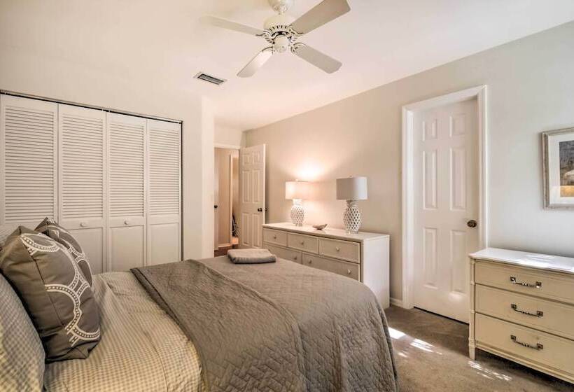 Pet Friendly Home In Vero Beach, 1 Mi To Beach!